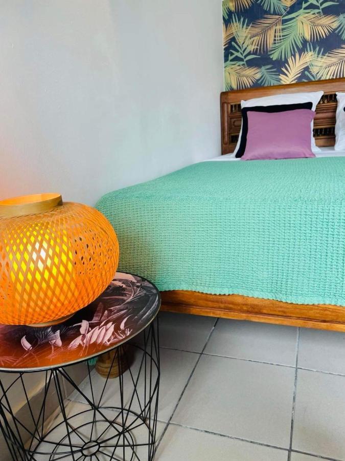 サン・タンドレ L'Est-Capade Bed & Breakfast エクステリア 写真