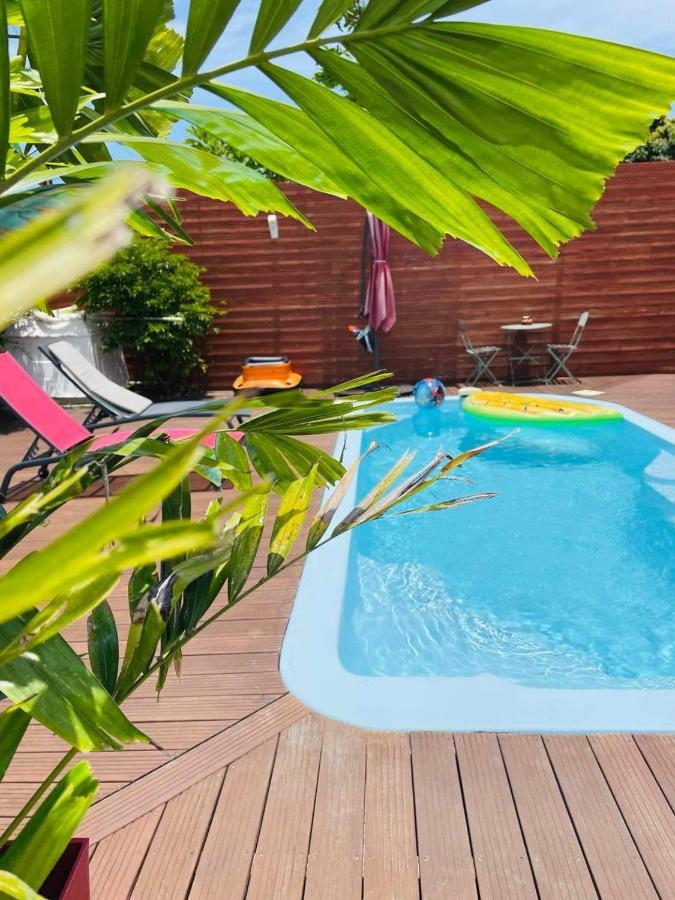 サン・タンドレ L'Est-Capade Bed & Breakfast エクステリア 写真